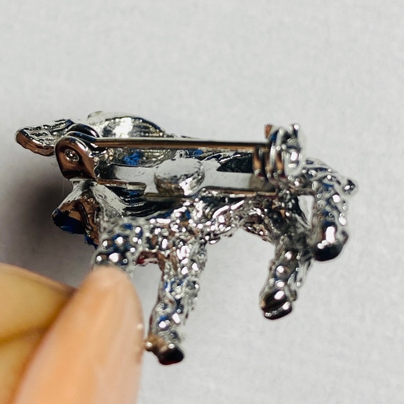 80s/90s Vintage Silver Unisex Labradoodle Dog Pin - Picture 3 of 10